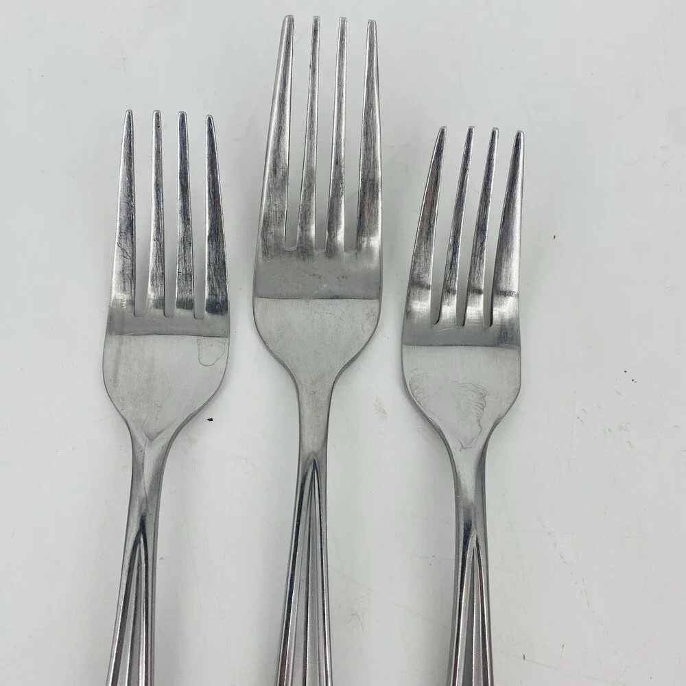 Lot 3 Oneida 18/0 Stainless Dinner Salad Forks Baguette Savor? Teardrop Replace